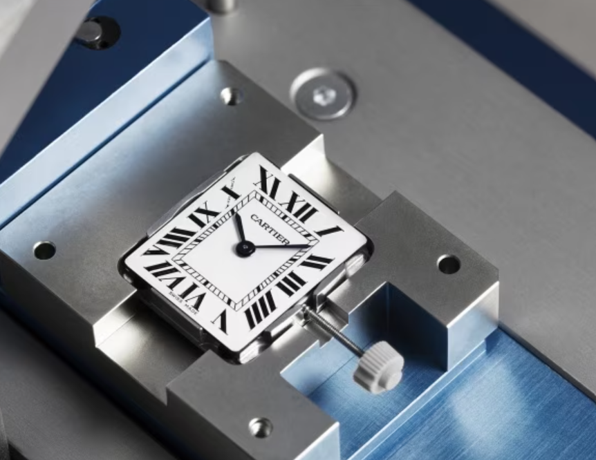 カルティエ時計 つけてる男性