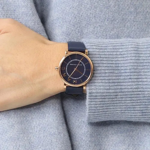 マークジェイコブスの時計は恥ずかしい